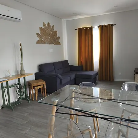 Cantinho Do Alto Feriehus Porto Judeu